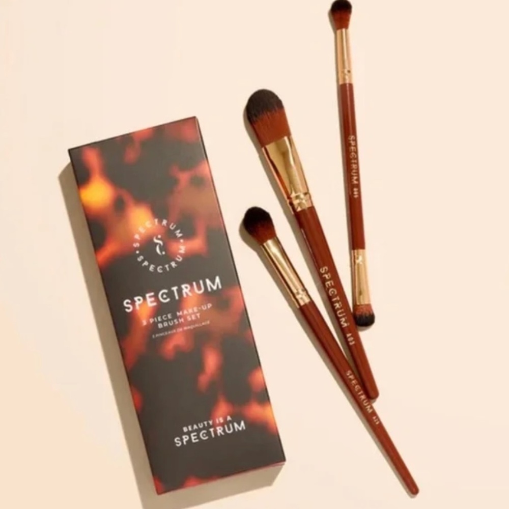 New Spectrum 3 Piece Makeup Brush Set with Foundation Complexion and Eye Brushes